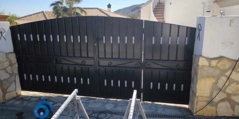 Existing Gate Upgraded with Galvanised Sheeting for Privacy and Reduced Dog Reactivity