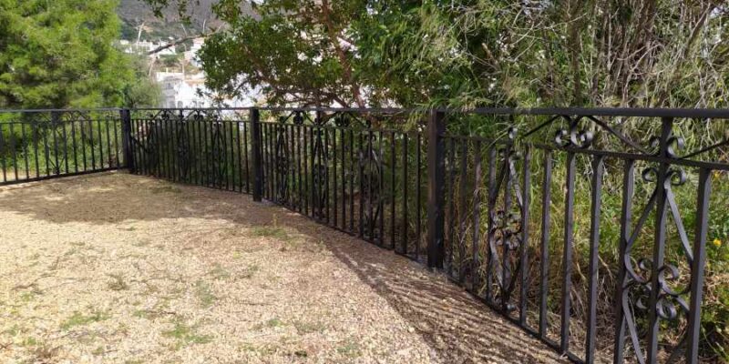 Curved Perimeter Railings and Double Gates